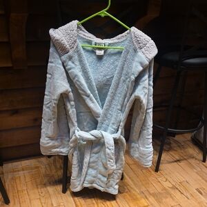 PINK VS ROBE WITH HOOD